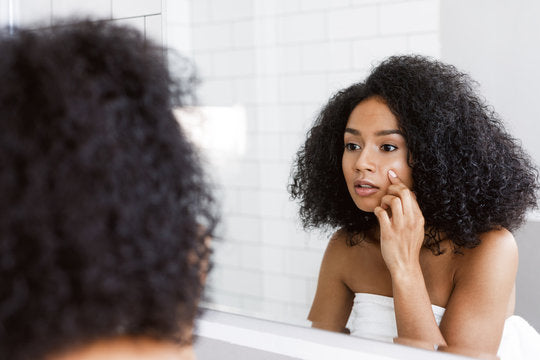 7 Ways To Break the Acne Anxiety Cycle